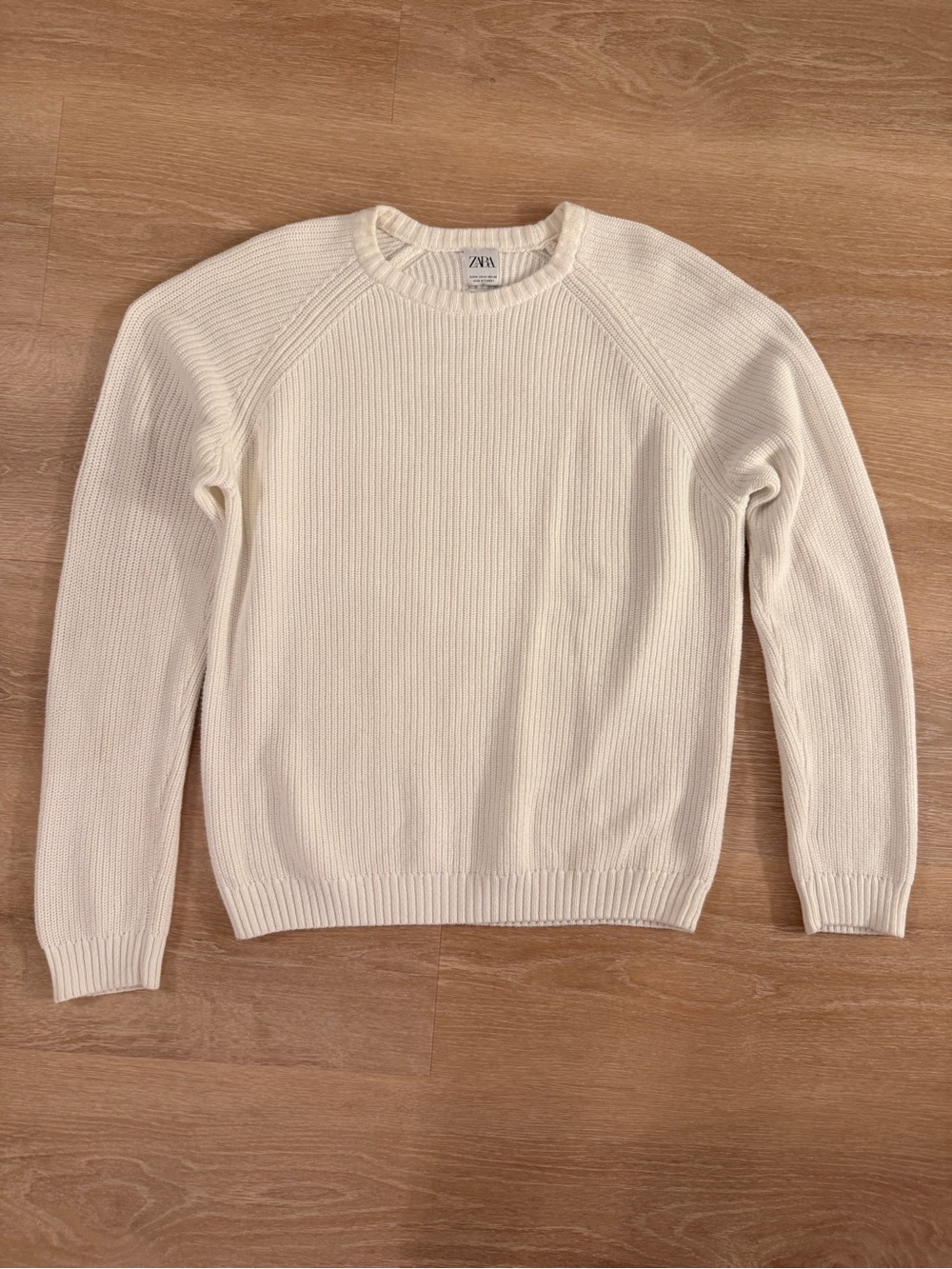Zara White Sweater Size Medium